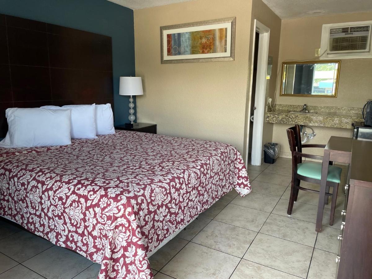 لايف أوك Royal Inn المظهر الخارجي الصورة